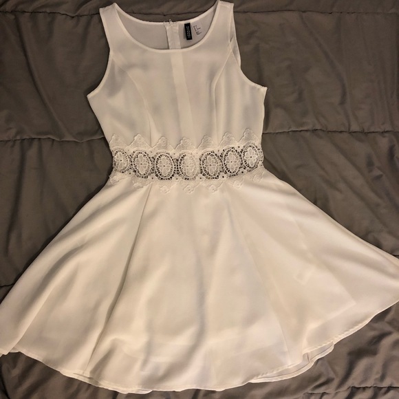 H&M Dresses & Skirts - White flare dress with lace detail
